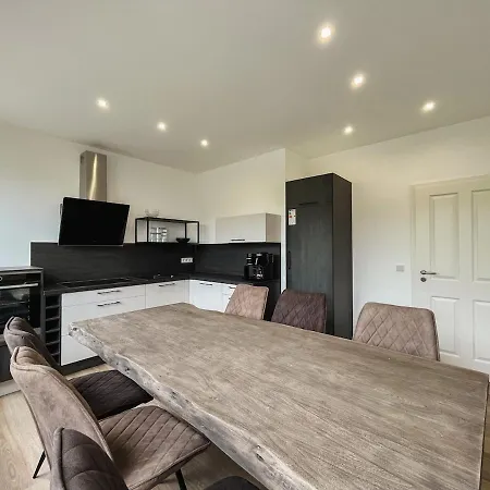 Apartment Geraeumige Gruppenunterkunft Direkt Am Stadtplatz