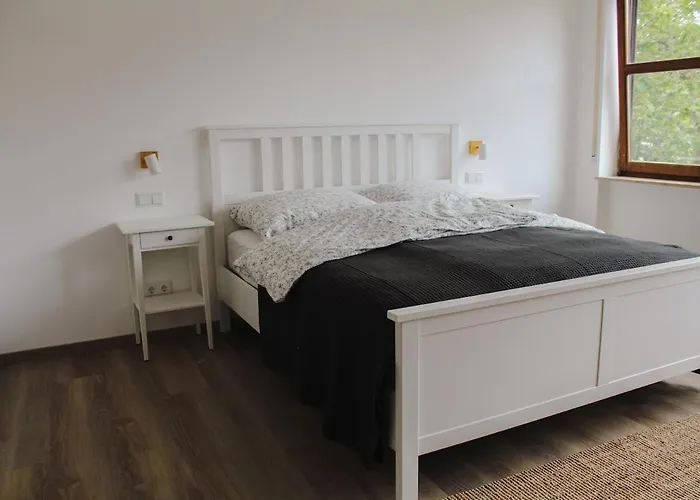 Apartment Geraeumige Gruppenunterkunft Direkt Am Stadtplatz *